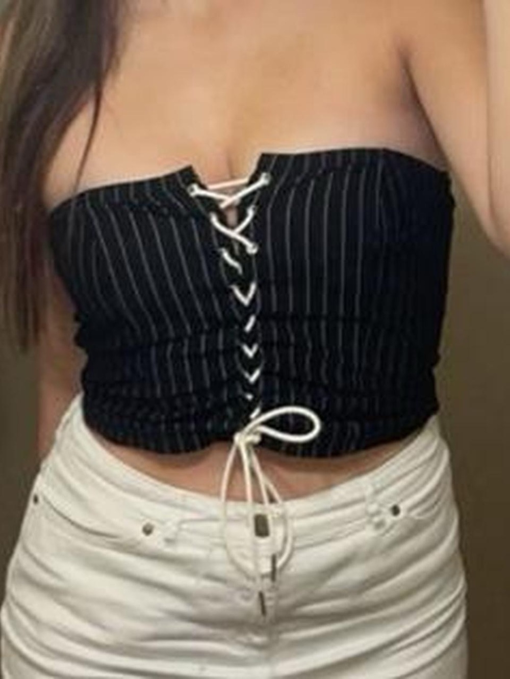 pinstripe lace up tube top 🖤🤍